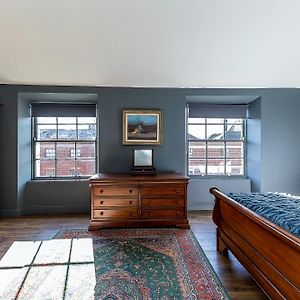 Connaught Apartment, 7 Henrietta Street, Dublin City Centre